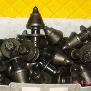 铣刨刀头，压路机配件，洛建机械、国机洛建、洛阳牌，国机重工